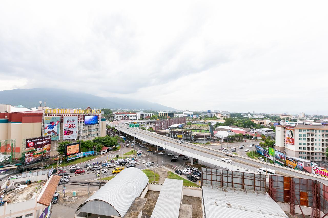 Locals Prio Chiangmai Central Airport Plaza Чиангмай Екстериор снимка